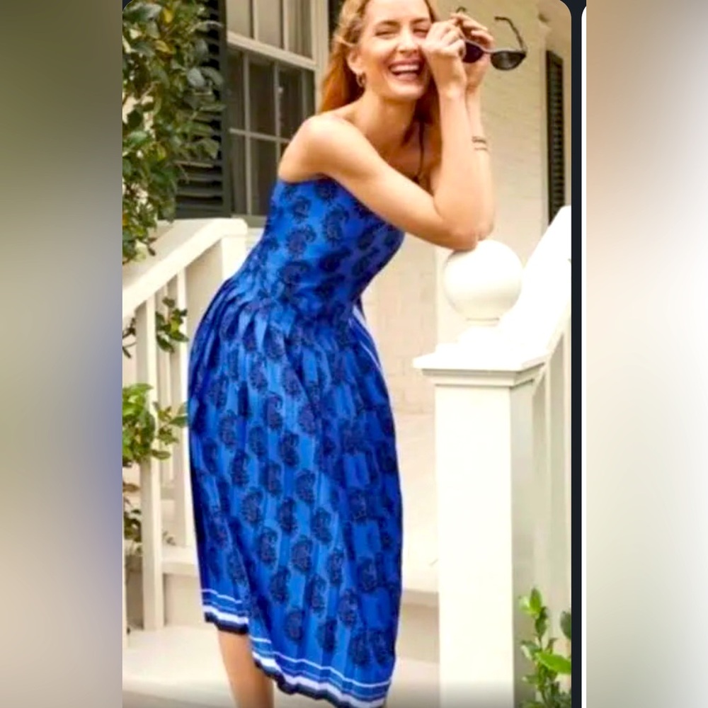 Banana Republic Pleated dress  Size 14 tall new with tags!